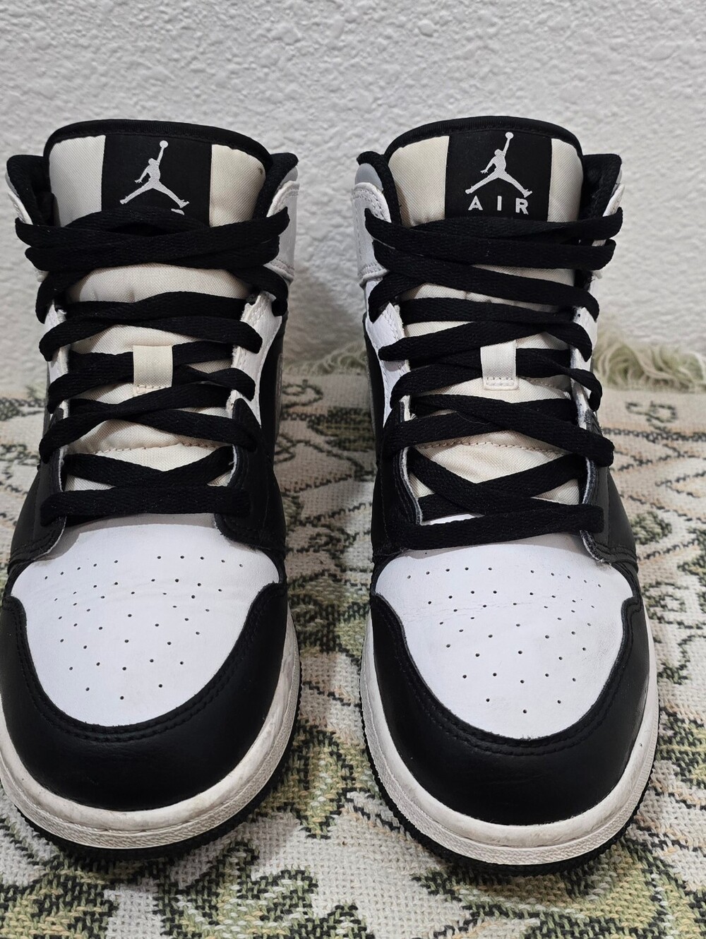Nike Air Jordan 1 Mid White Shadow Black Grey Men's Sneakers. Sz 7Y